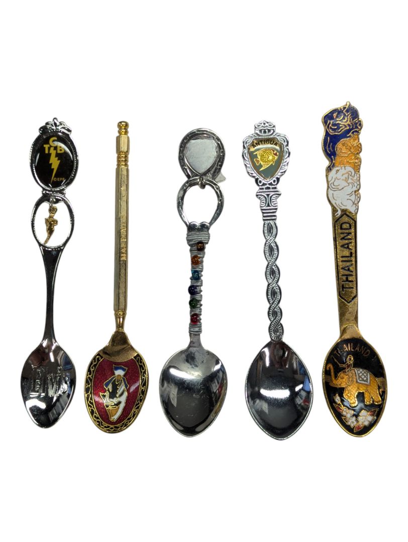 Vintage Lot of 10 Collector Spoons -10