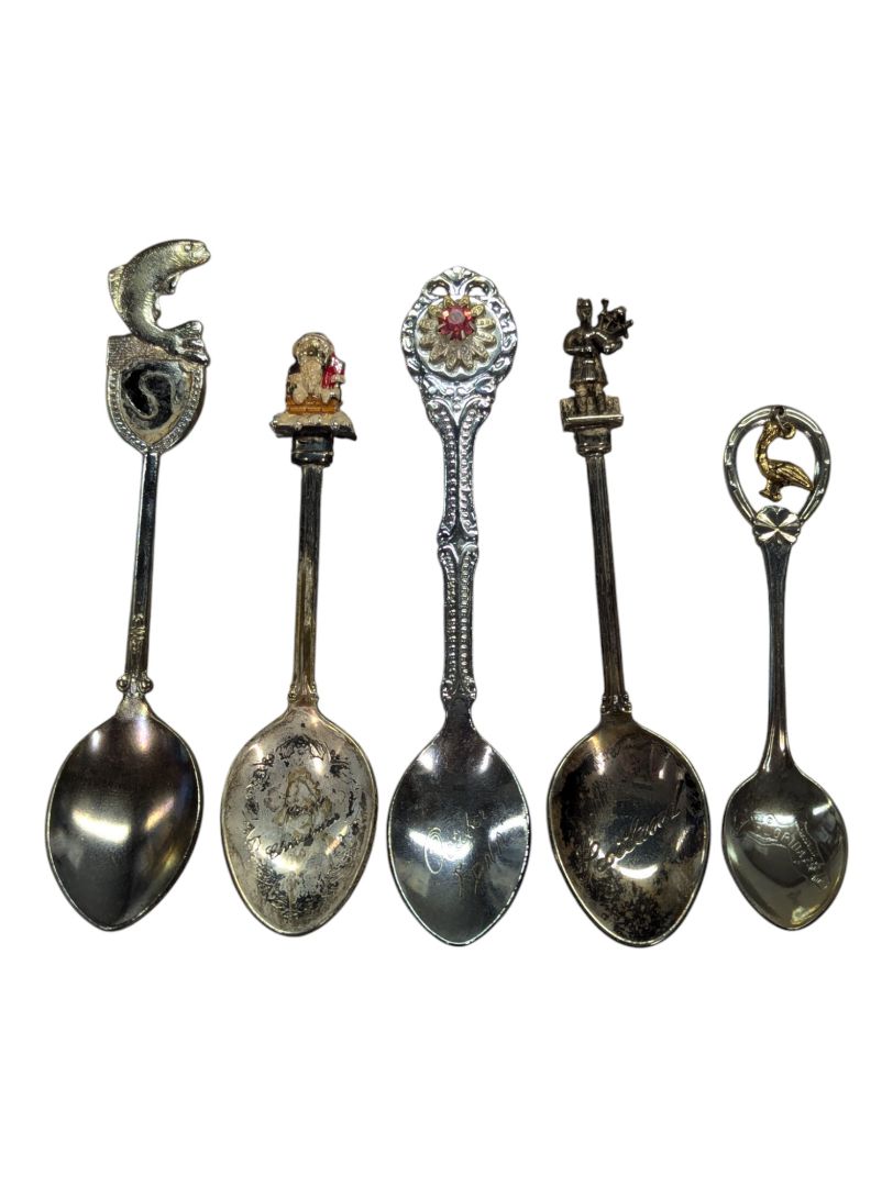 Vintage Lot of 10 Collector Spoons -17