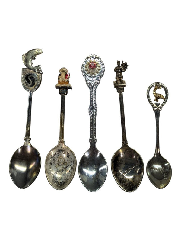 Vintage Lot of 10 Collector Spoons -17