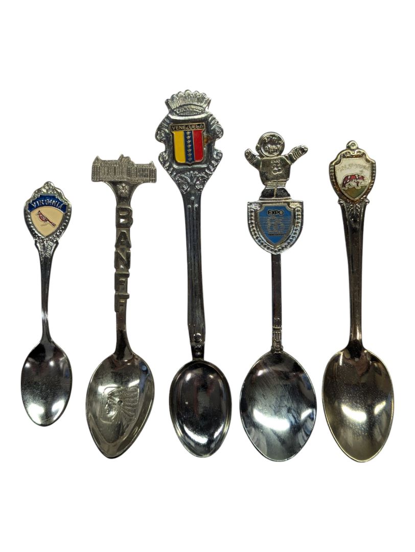 Vintage Lot of 10 Collector Spoons -20