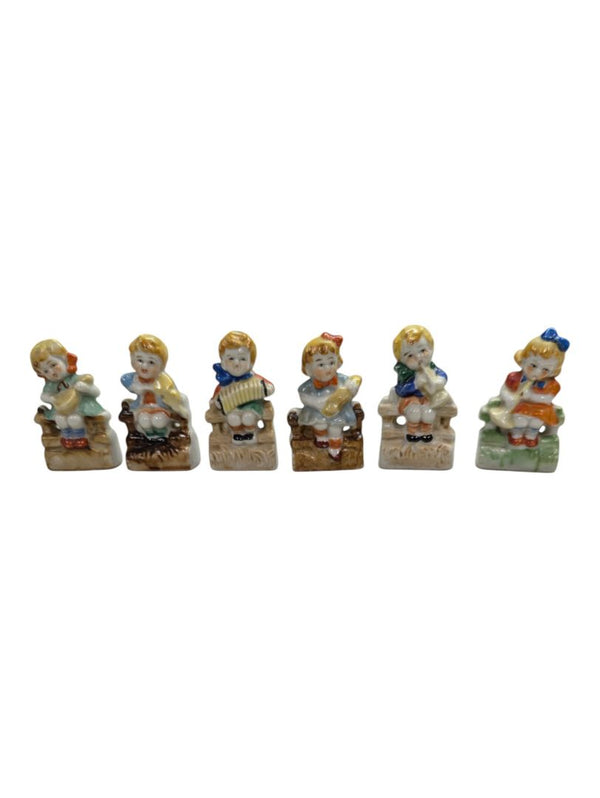 6 vintage porcelain Fort William Canada figurines