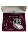 Iridescent patterned necklace set