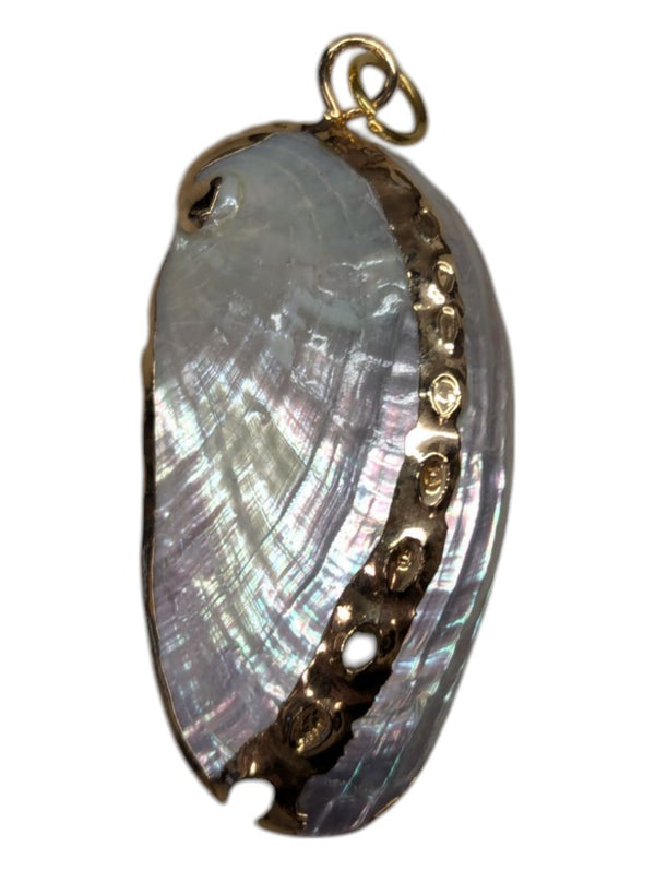 Iridescent patterned necklace set