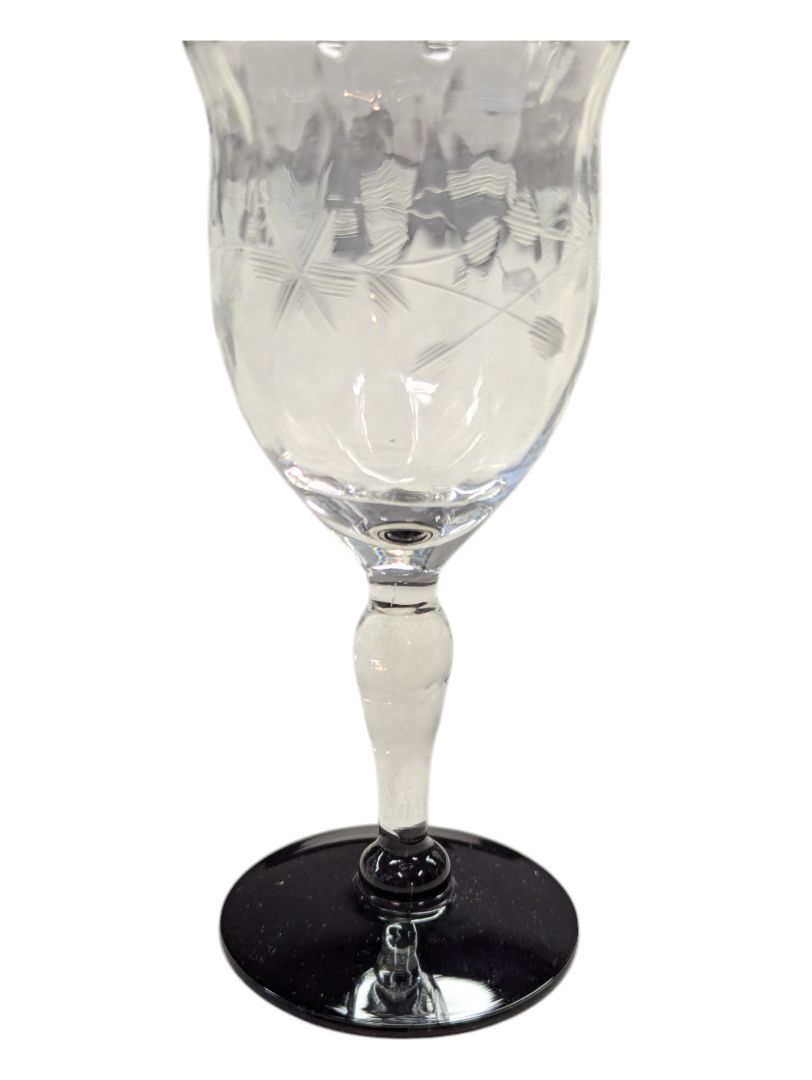 Glass goblet with tinted foot