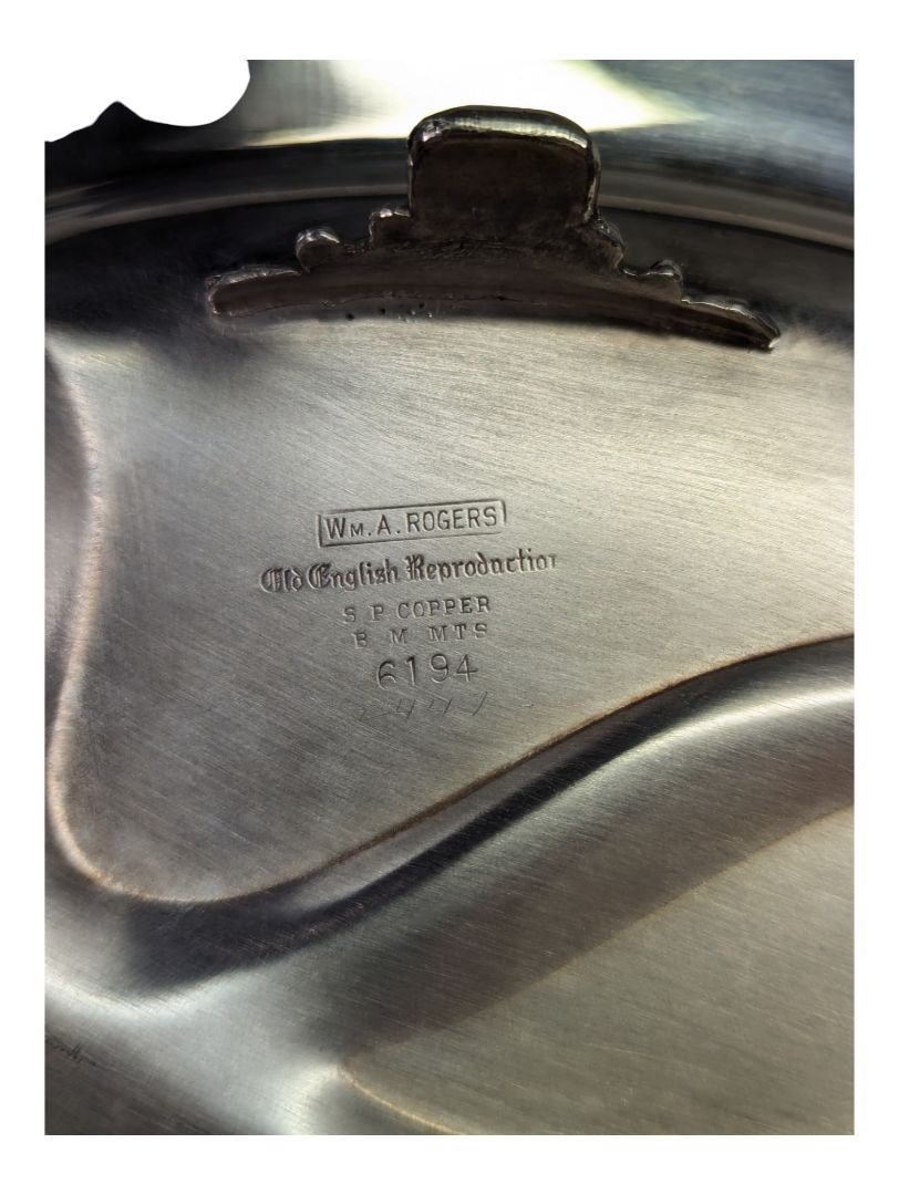 Sliver tray with tree well