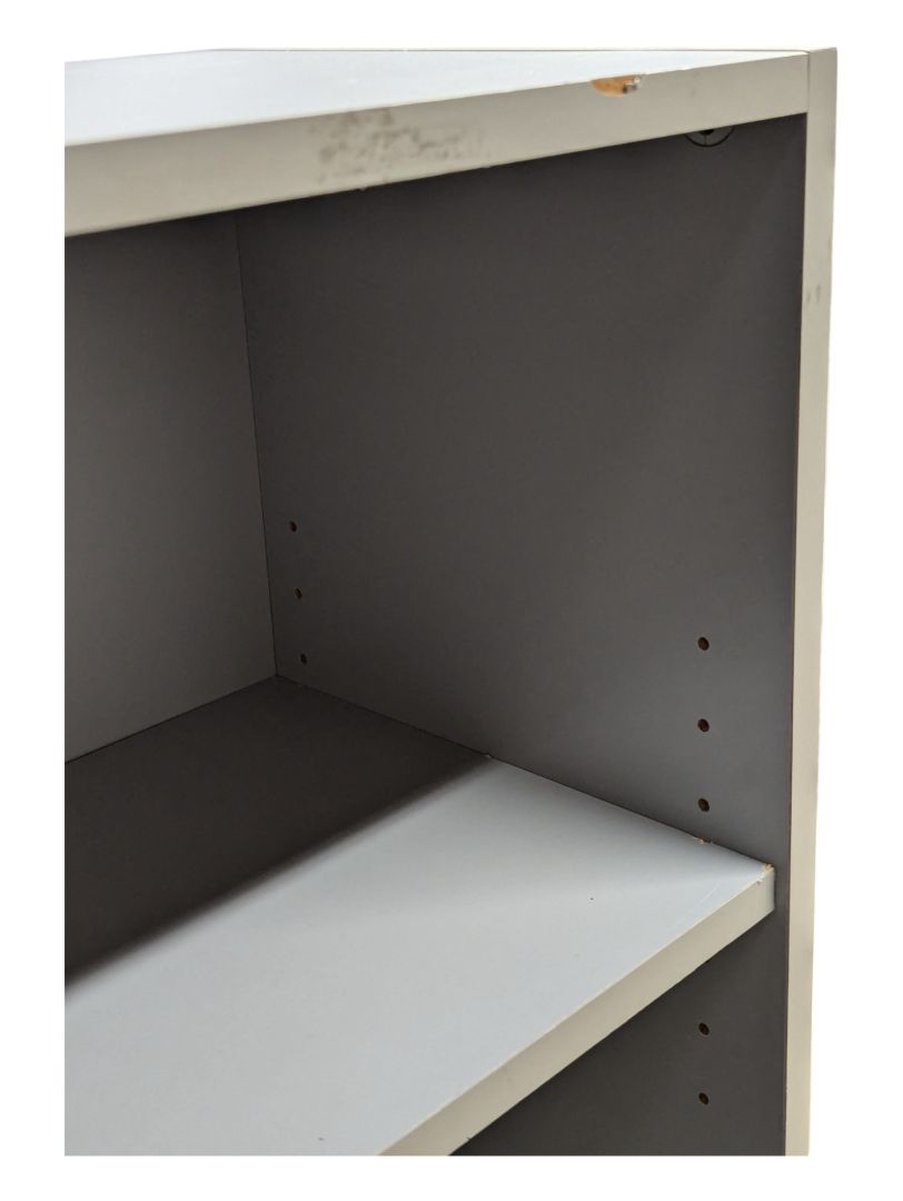 Gray 3-Shelf Bookshelf 3' x 4' x 1'