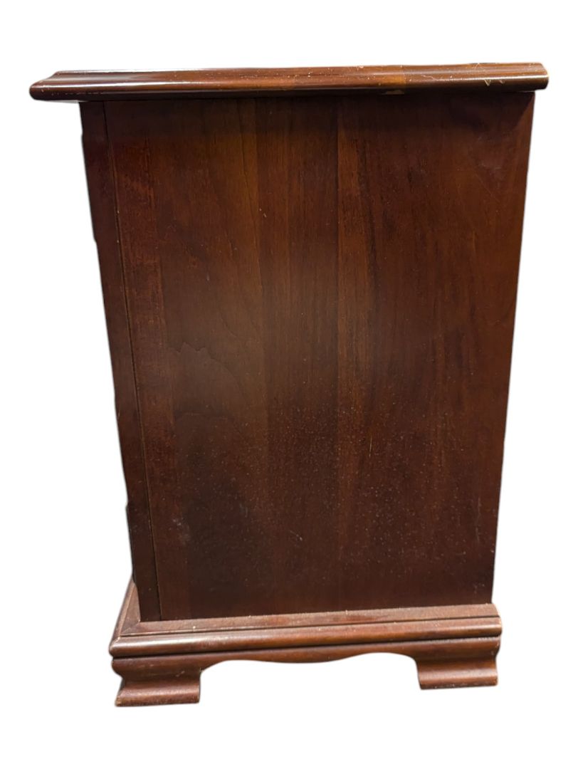 Small Wooden Dresser 14