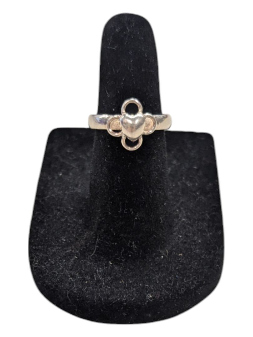 Heart and Flower Silver Ring Size 1 3/4 (13)