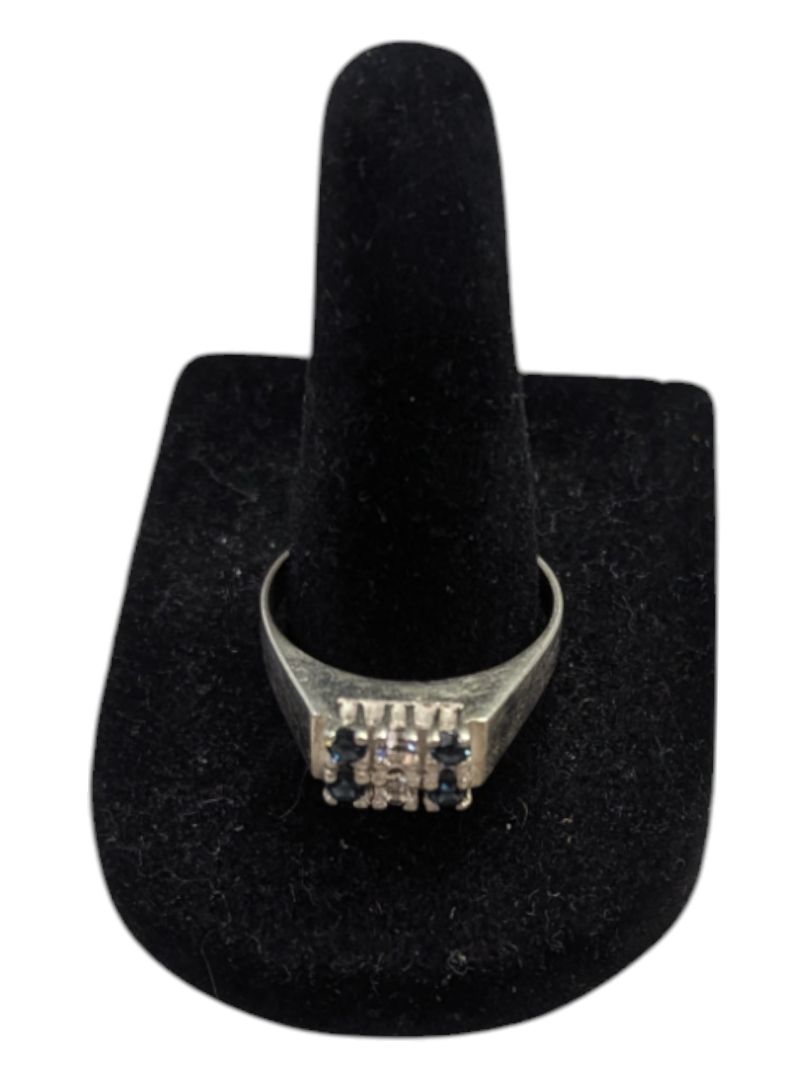 Gem Cluster Signet Silver Ring Size 6 3/4 (17 1/2)