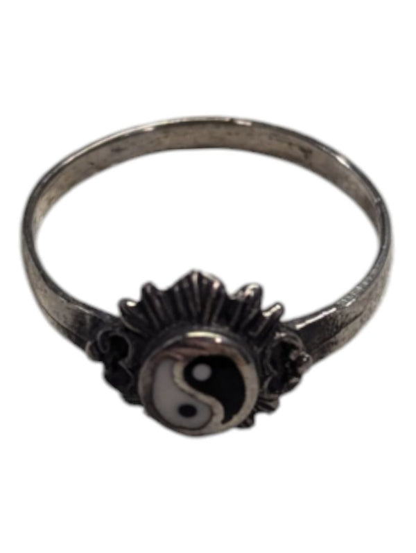 Yig Yag Silver Ring Size 6 3/4 (17 1/4)