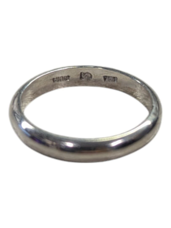 Simple Silver Band Size 5 (15 3/4)