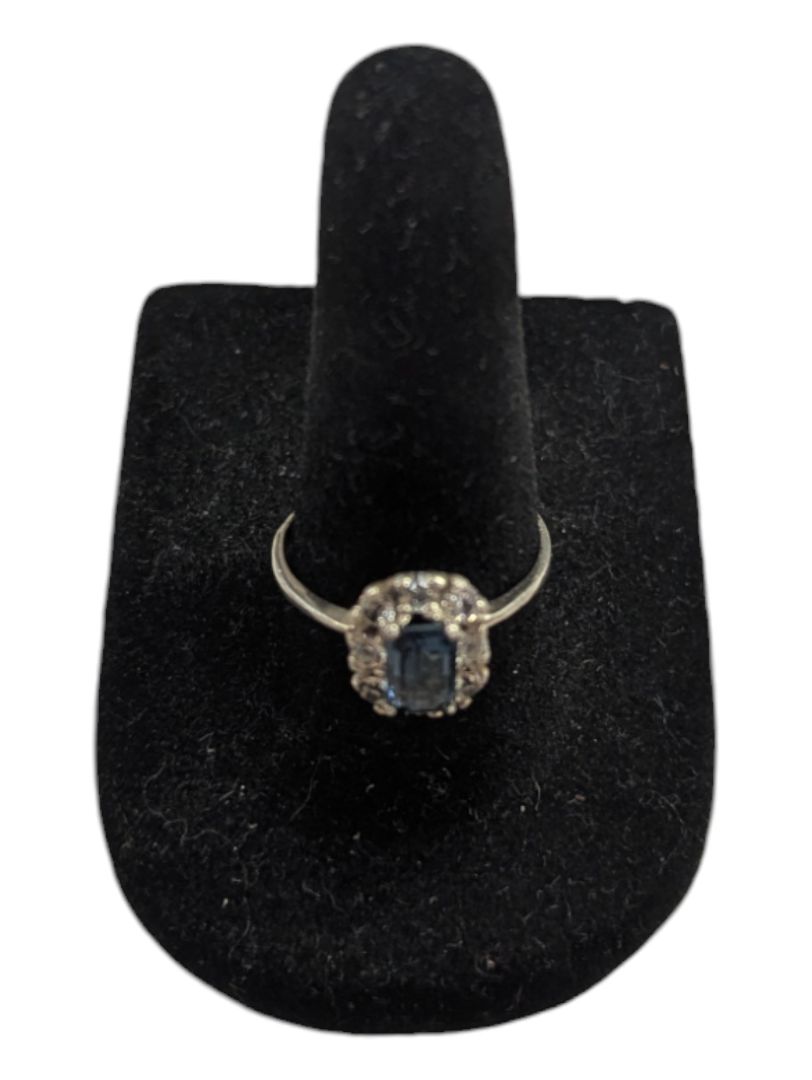 Regal Square Gem Silver Ring Size 4 1/4 (15)
