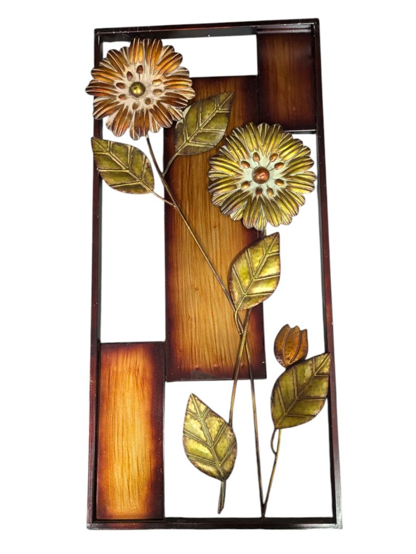 Pair of Metal Flower Wall Hangings 13 1/2