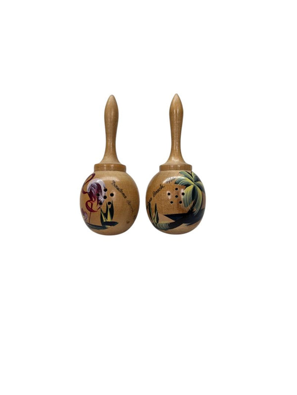 Maraca salt and pepper shakers