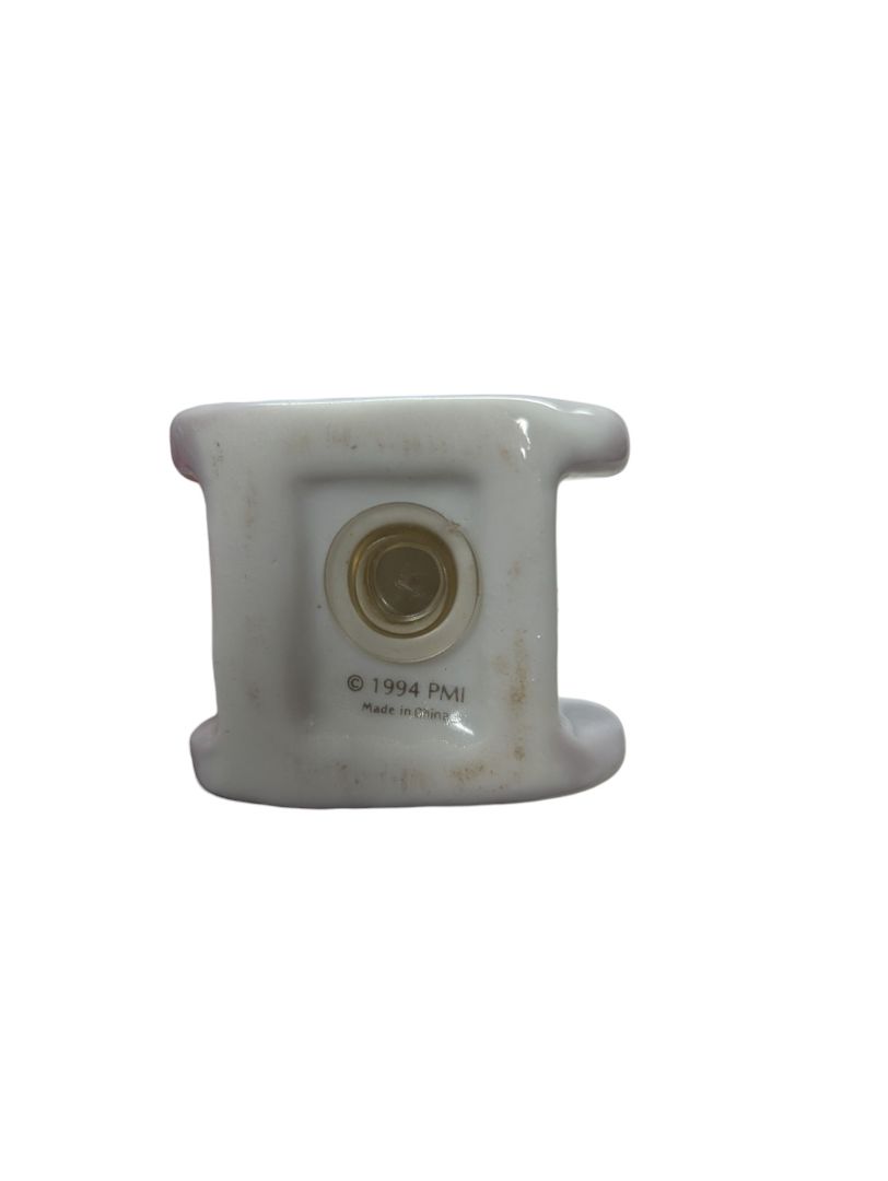 Chair salt and pepper shakers