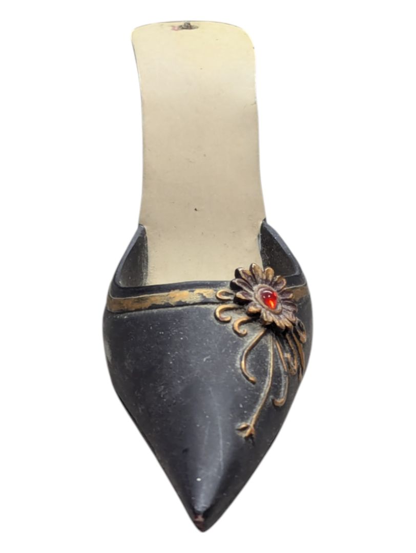 Mini Ceramic Shoe -Black with Pointed Toe