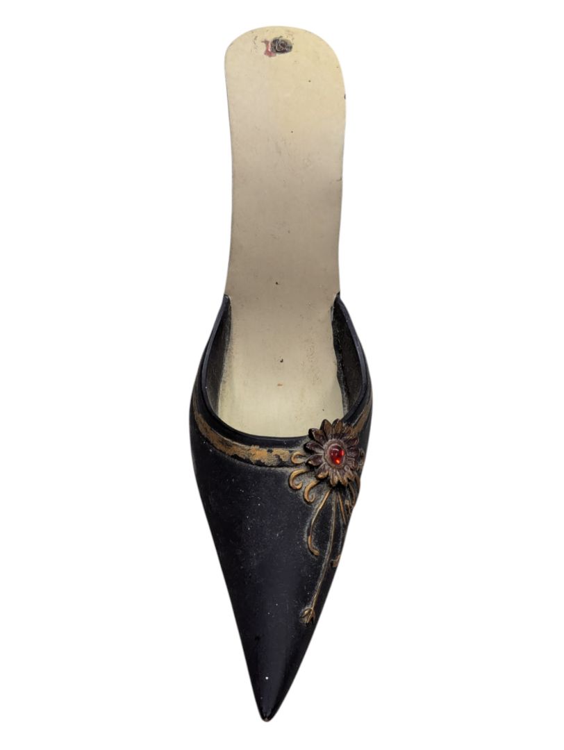 Mini Ceramic Shoe -Black with Pointed Toe