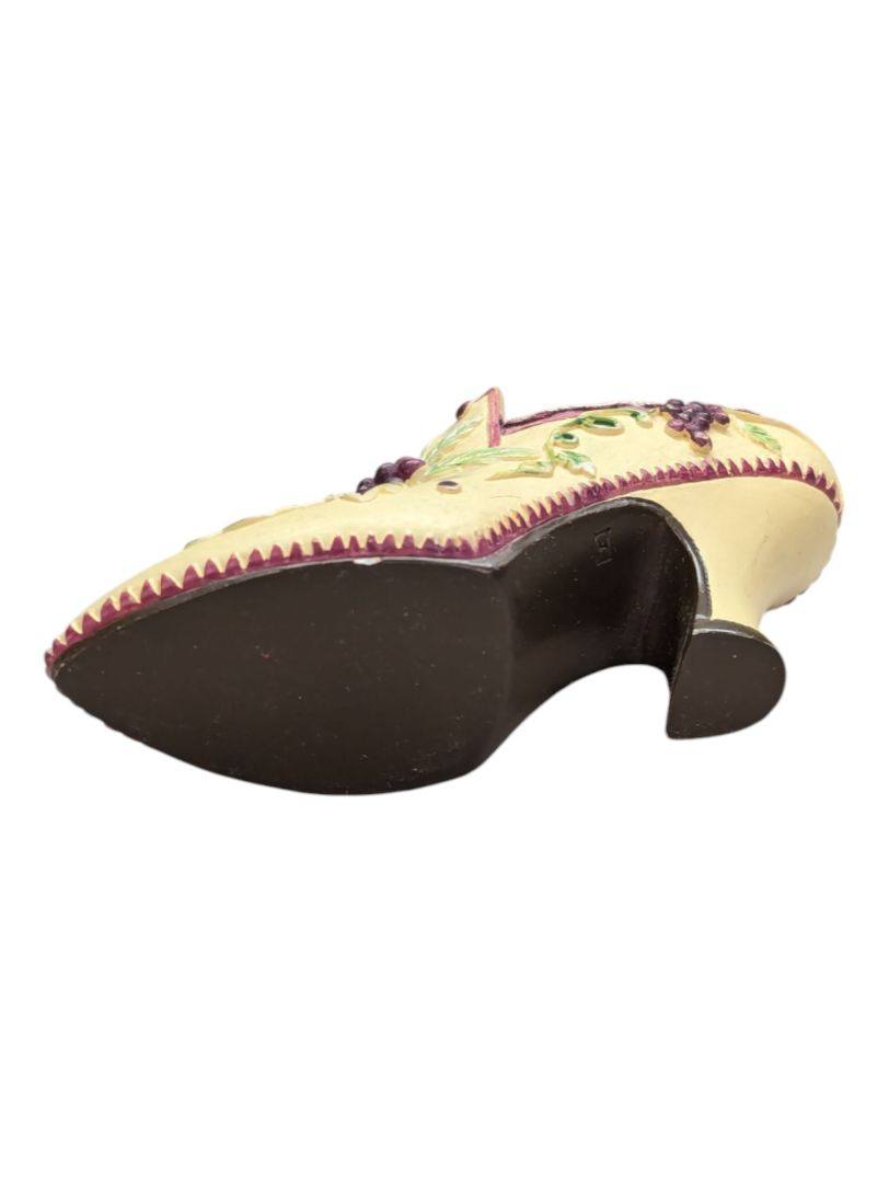 Mini Ceramic Shoe- Cream Shoes with Grapes
