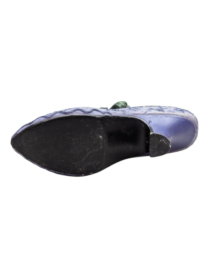 Mini Ceramic Shoe- Purple with Laces