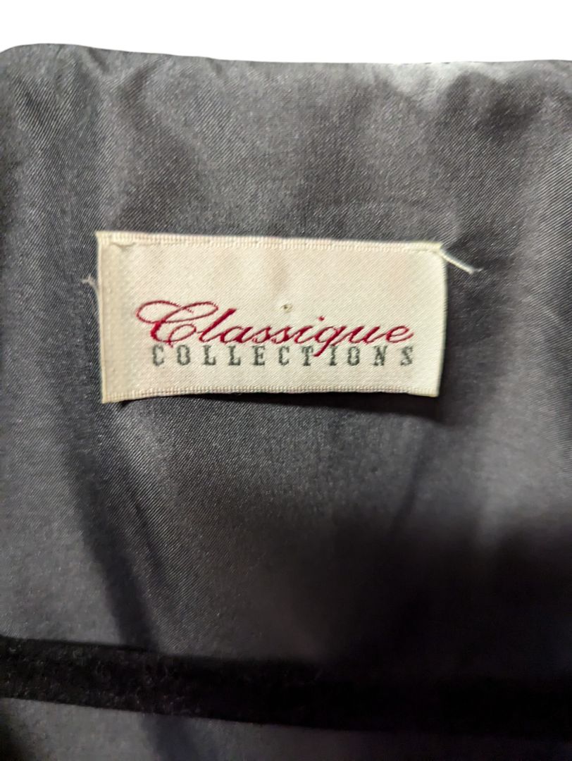 Grey Blazer w Multi-coloured Scarf