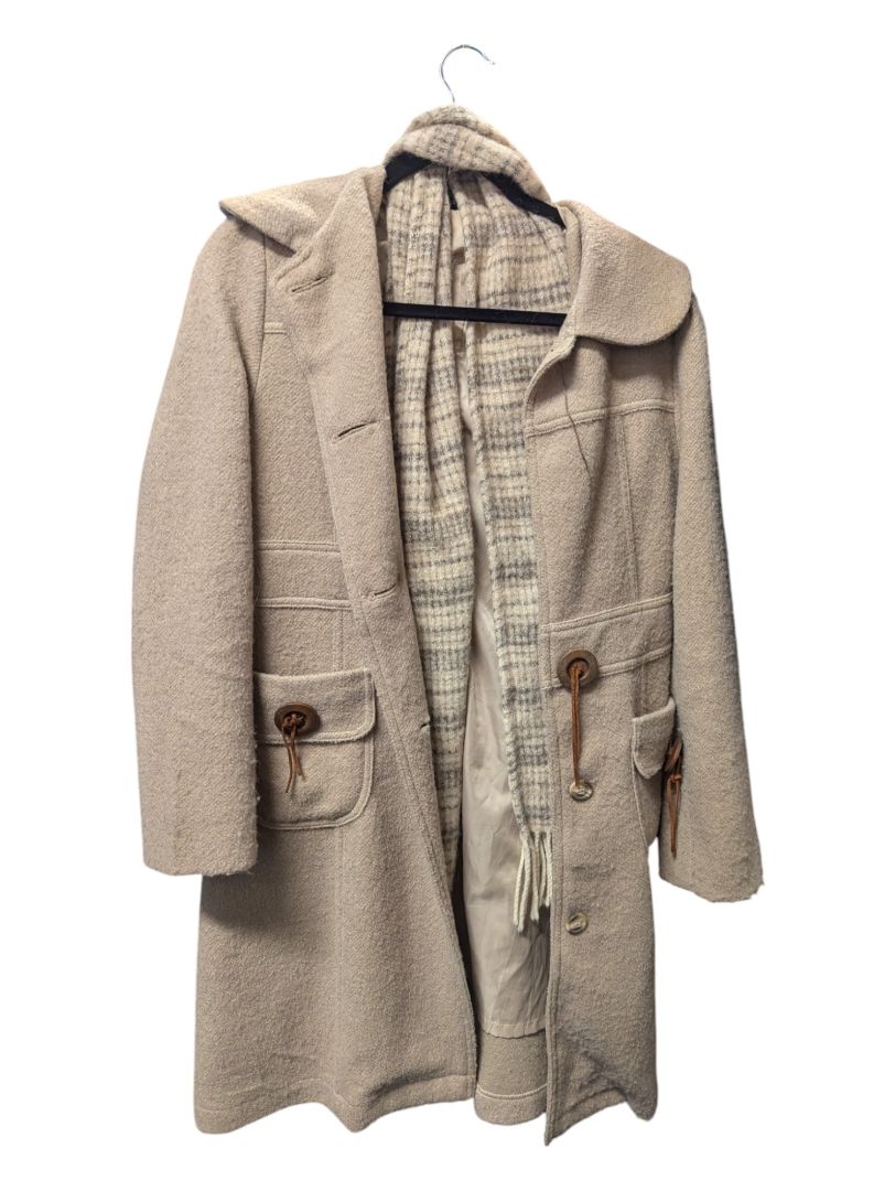Medium Beige Jacket w Scarf