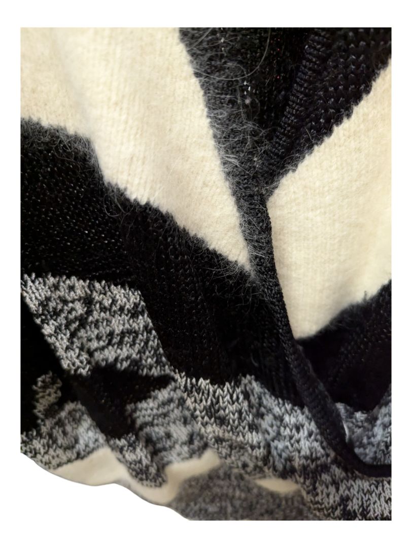 Cream and Grey Magnolia Knit Sweater Size Medium