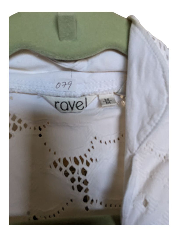 White Short Sleeve with Flower Pattern Ravel Size M
