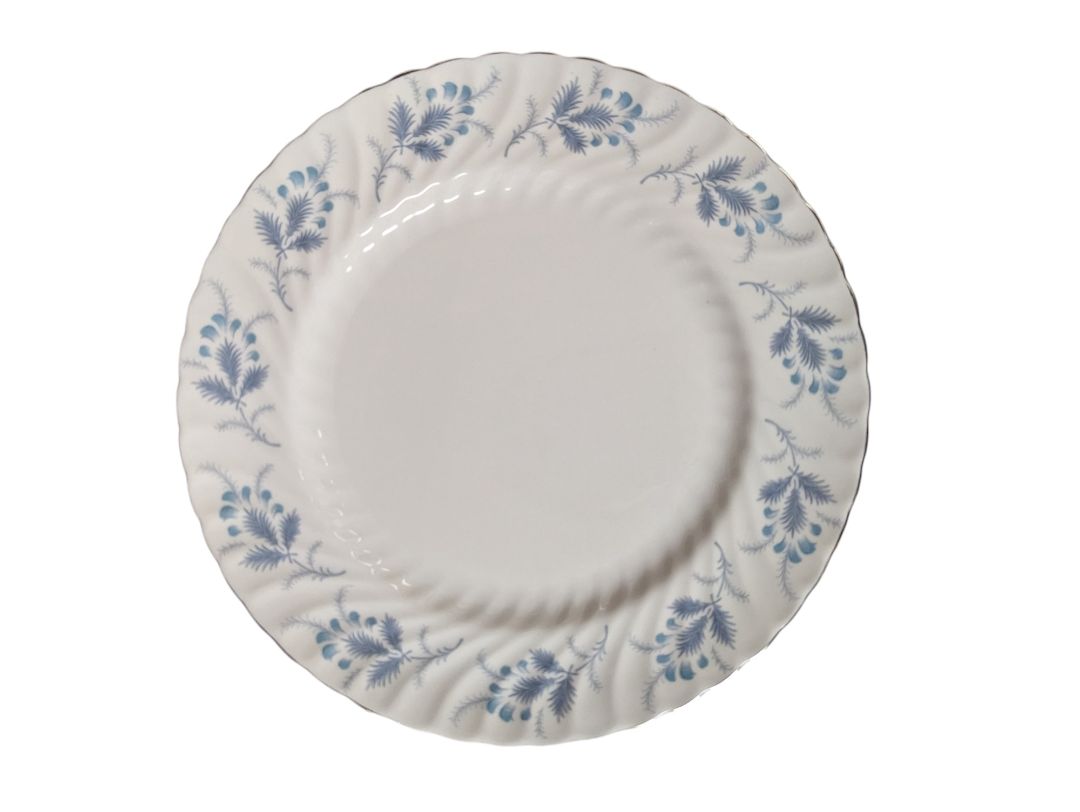 Aynsley Bone China Sliver Lined Dining Set (53 pieces)