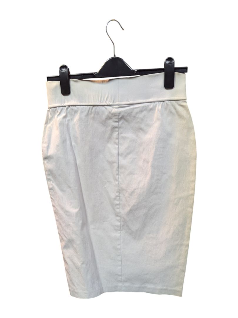 White Denim Skirt Stretchable Waist Frank Lyman Size 4