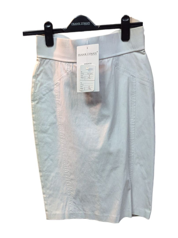 White Denim Skirt Stretchable Waist Frank Lyman Size 4