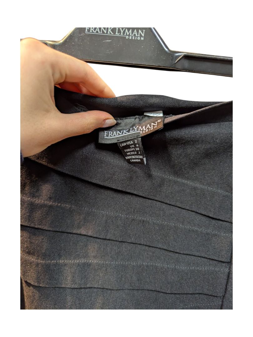 Black Skirt with Folded Pattern Frank Lyman Size 2