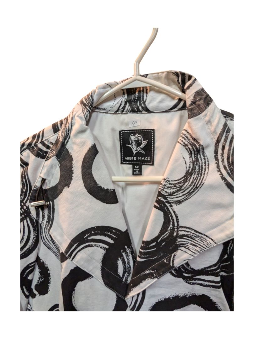 Black Circular Pattern White Jacket Abbie Mags Size S
