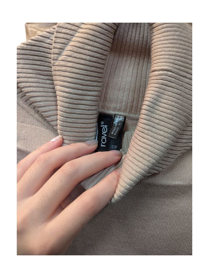 Beige Turtlenek Sweater Ravel Size S