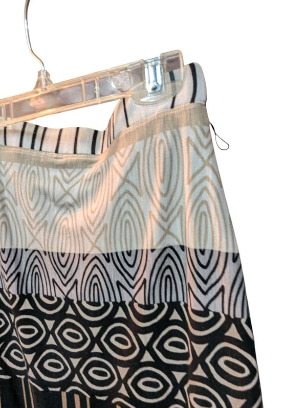 Geometric Pattern Long Skirt Nueva Size 4