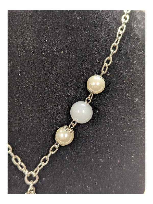 Fashion Necklace w/ Pearl and Slivertone Pendant