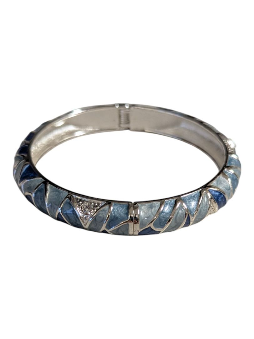Silver Tone Shades of Blue Beachy Hinged Bangle