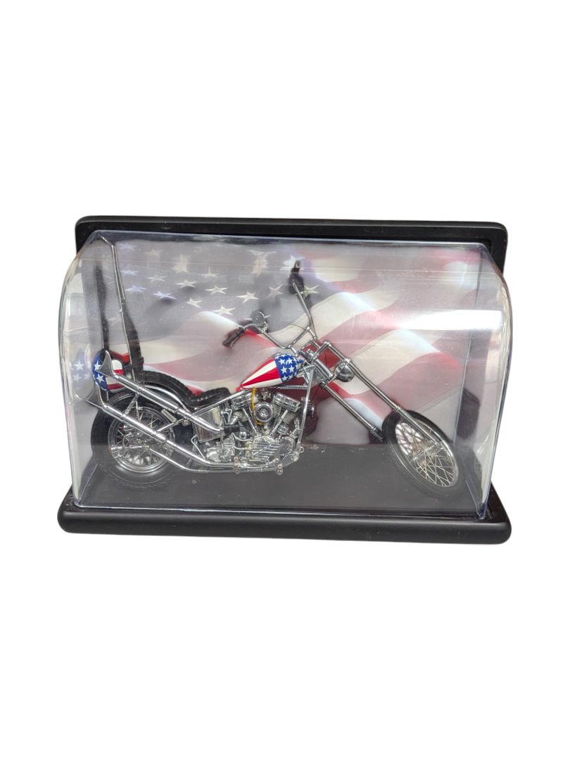Franklin Mint Harley Davidson Easy Rider Chopper 1:10 Model w/ Display Case, Helmet
