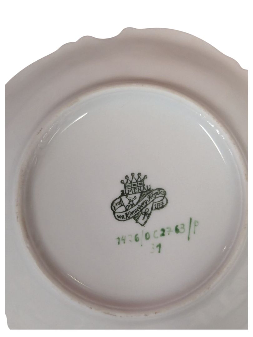 Henneberg Porzellan Small Golden Rim Teacup Plate