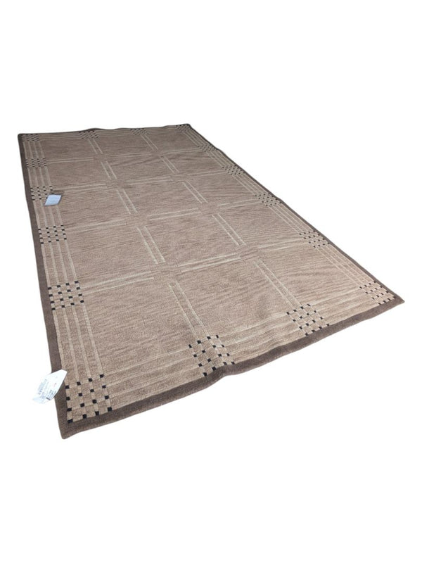 NEW Wool Hand Knotted  Pyramid Collection 5' x 8' Rug
