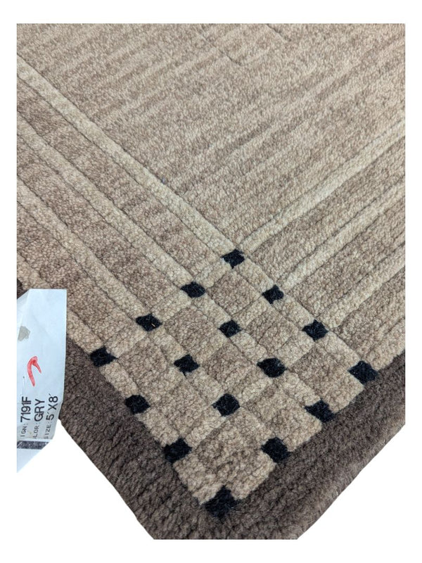 NEW Wool Hand Knotted  Pyramid Collection 5' x 8' Rug