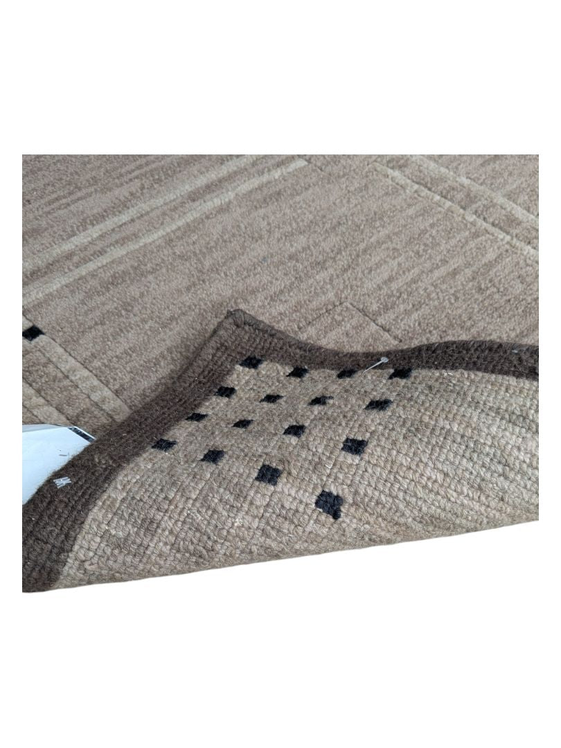 NEW Wool Hand Knotted  Pyramid Collection 5' x 8' Rug