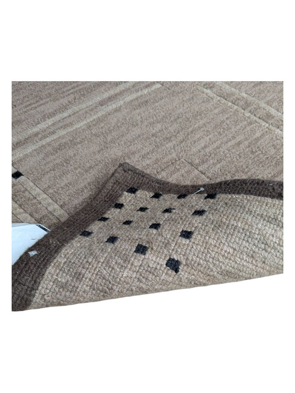 NEW Wool Hand Knotted  Pyramid Collection 5' x 8' Rug