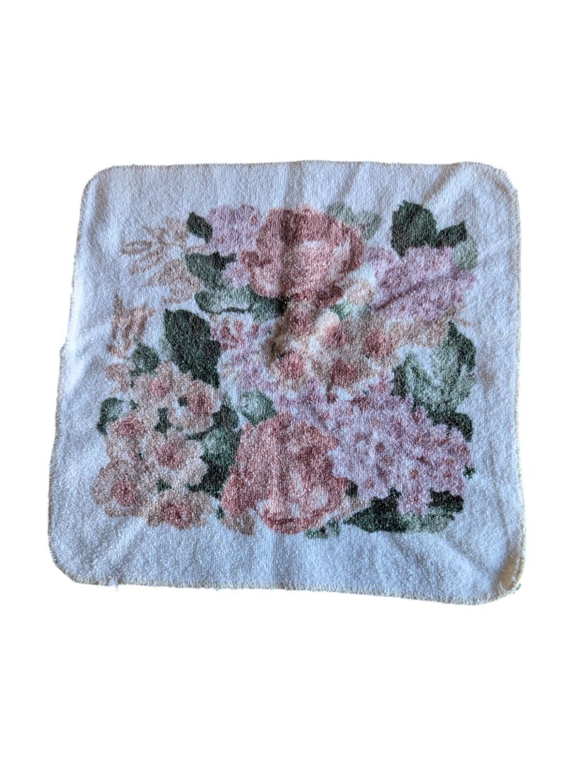 Mix of Towels and Shower Curtian w/ Metal Decorative Leaf Curtain Hooks (6 towels, 1 Curtian and 12 Hooks Set)