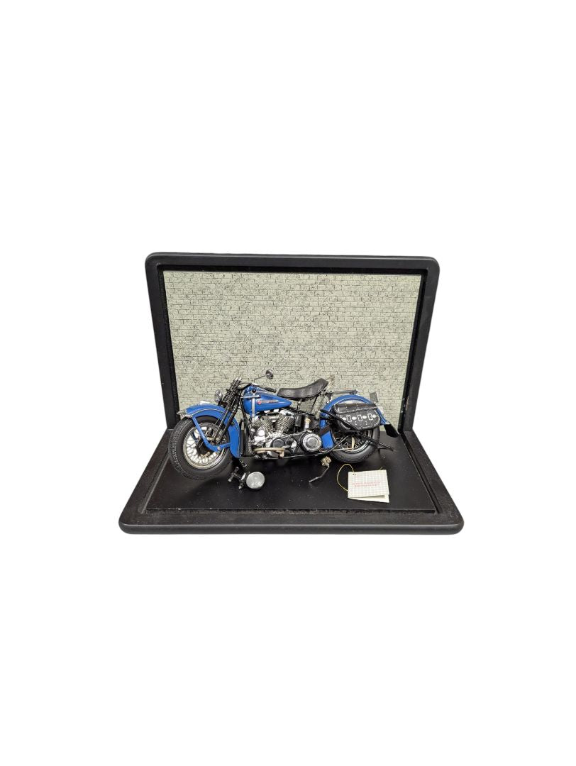 Franklin Mint Harley Davidson Panhead Diecast Motorcycle 1:10 Model With Display Case
