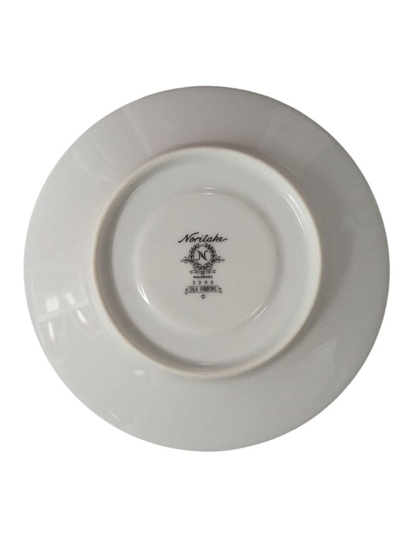 Noritake “Silk Ribbons” Fine Porcelain Dinnerware Set