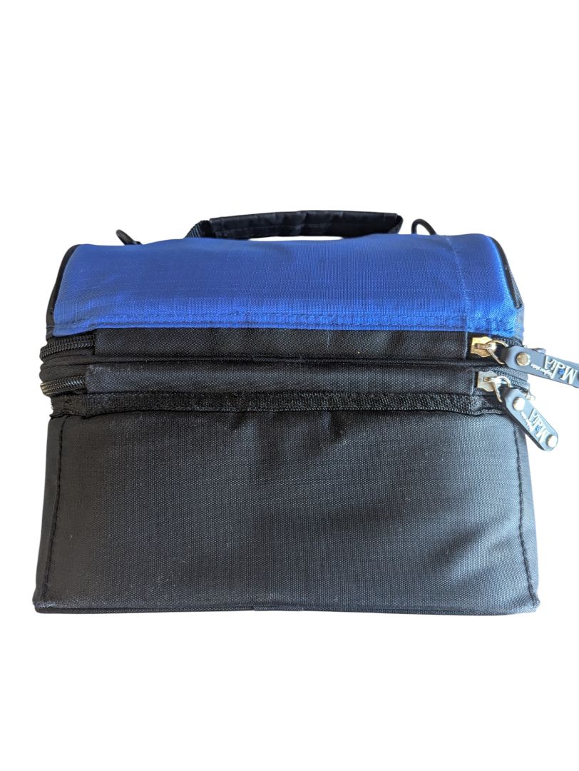 Lot of 2 Insulated Lunch Bags – Media & Merangue Brands