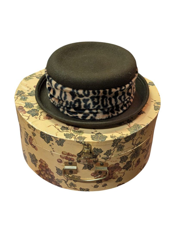 Vintage Hat Box with 2 Hats – Leopard Trim & Embroidered Felt Bowler