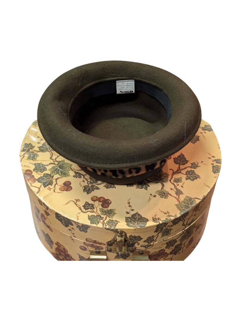 Vintage Hat Box with 2 Hats – Leopard Trim & Embroidered Felt Bowler