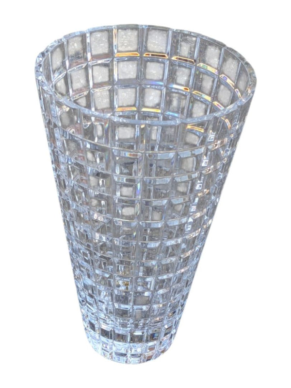 Cut Crystal-Style Glass Vase – Large, Grid Pattern