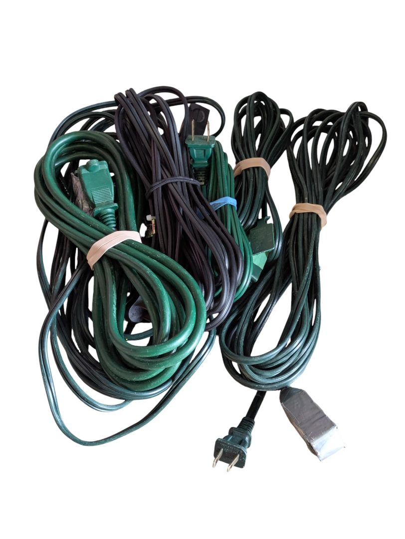 Lot of 5 Extension Cords – Mixed Green & Black, Various Lengths